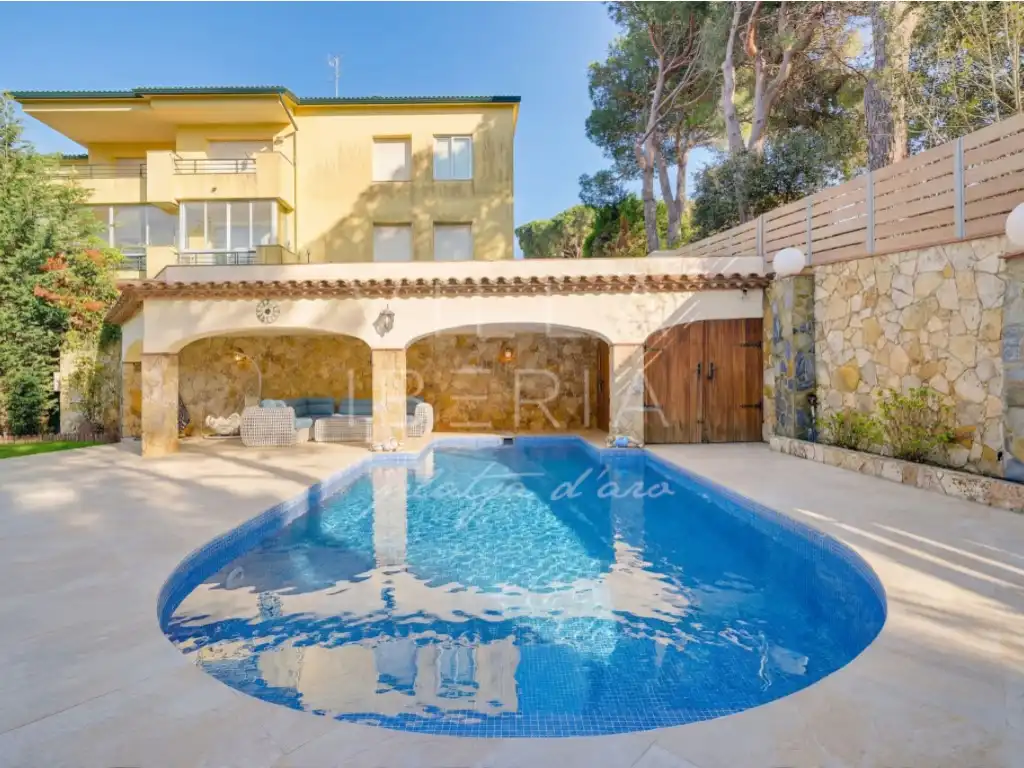 Casa amb piscina en venda a Calle Esglesia 16, imagen 3