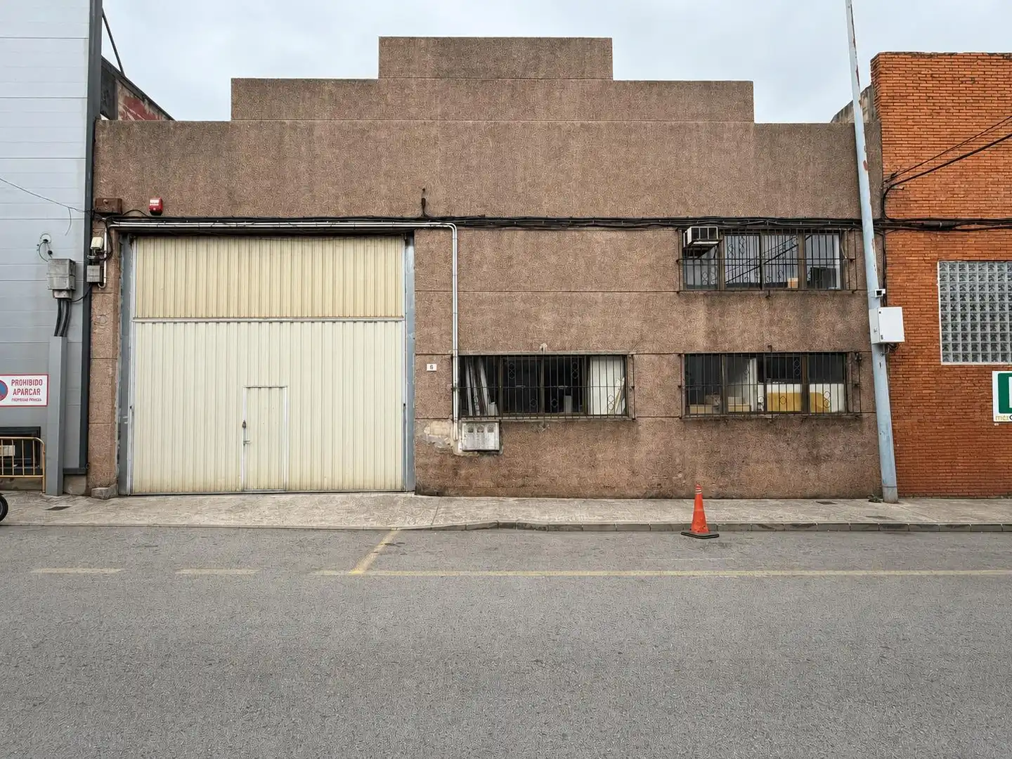 Nave industrielle à vendre à Avenida de Isla Oleo Polígono Industrial
