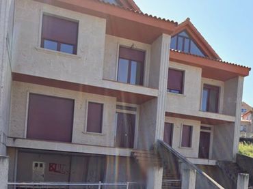 Casa bifamiliare in vendita a Rúa Arnela