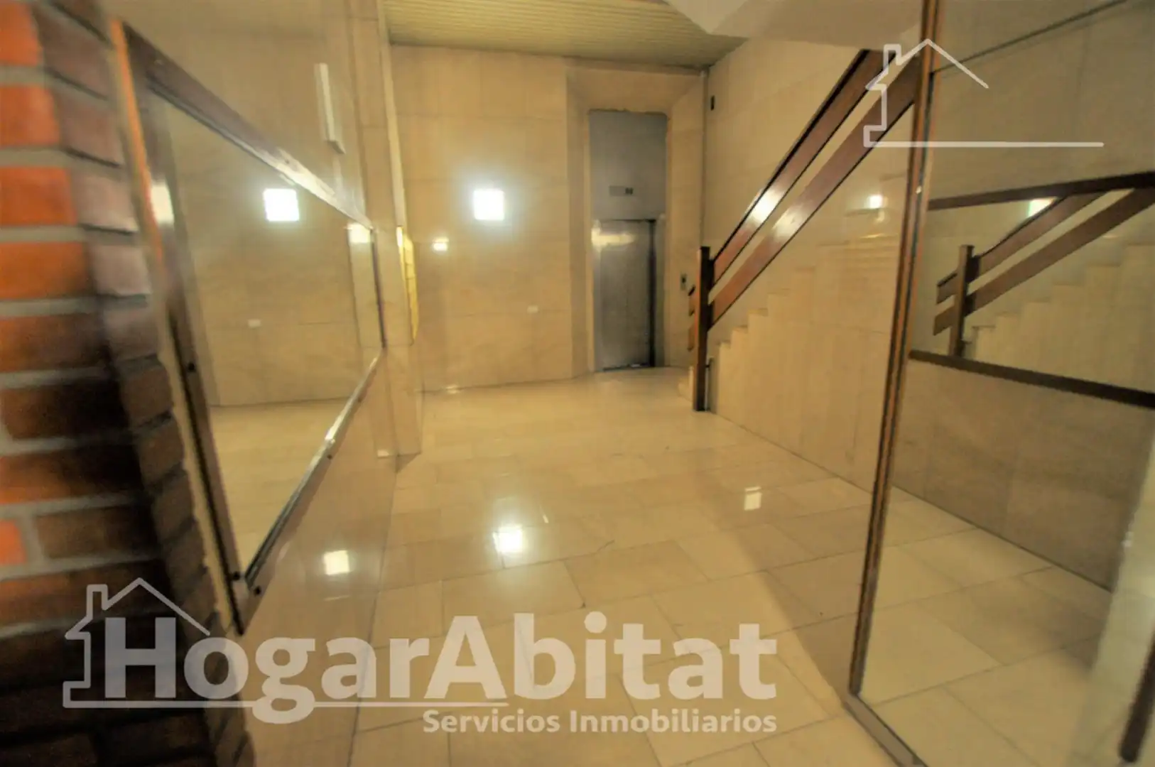 Flat for sale in Valencia  with Air Conditioner, Heating and Furnished