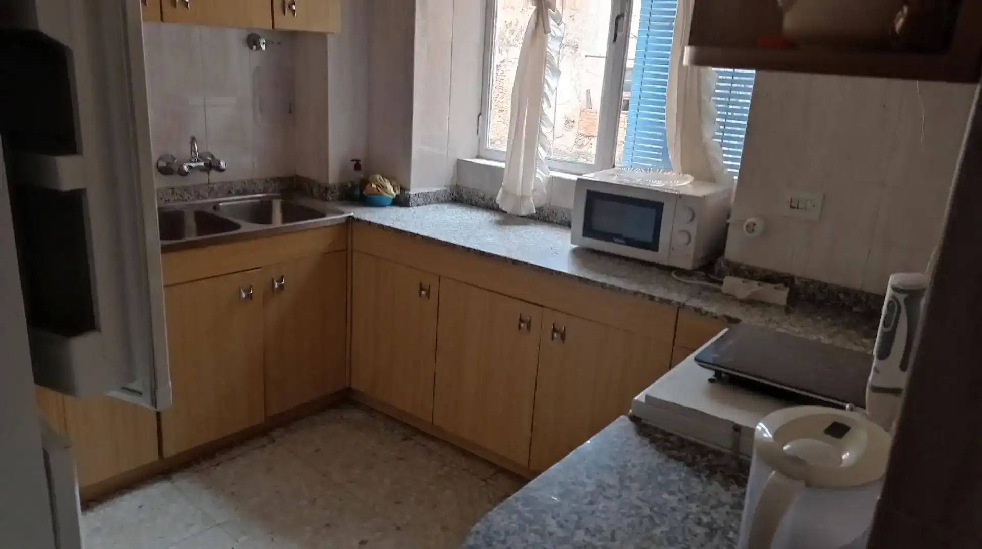 Cuina de Casa adosada en venda en Baza amb Jardí privat i Balcó