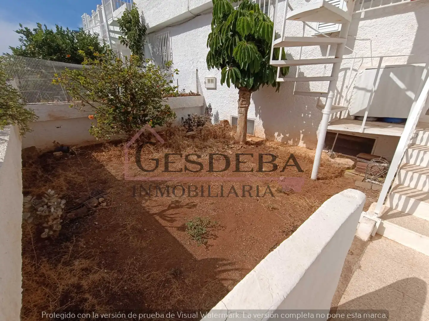 Casa adosada en venta en Calle los Claveles, Longuera - Toscal