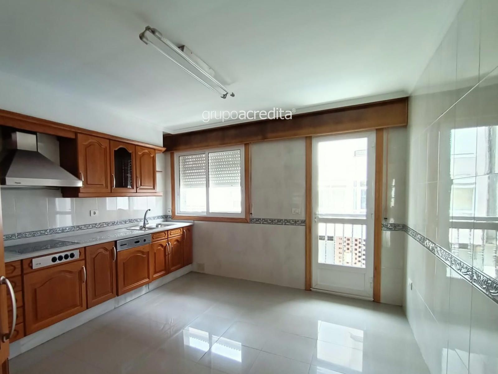 Kitchen of Flat for sale in Melide  with Terrace, Storage room and Furnished