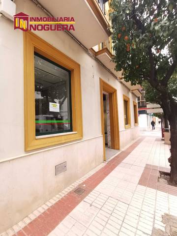 Edificio en Alquiler en Avenida Miguel de Cervantes, 37 en Écija