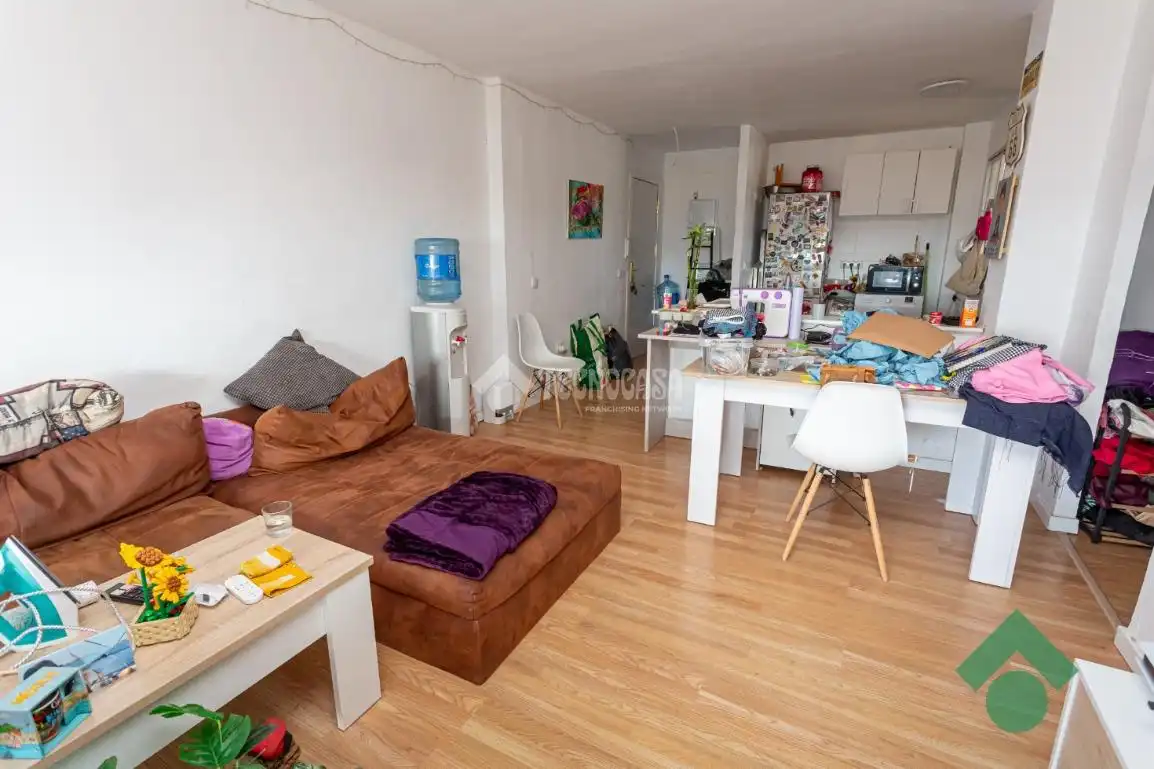 Living room of Flat for sale in Algeciras  with Furnished