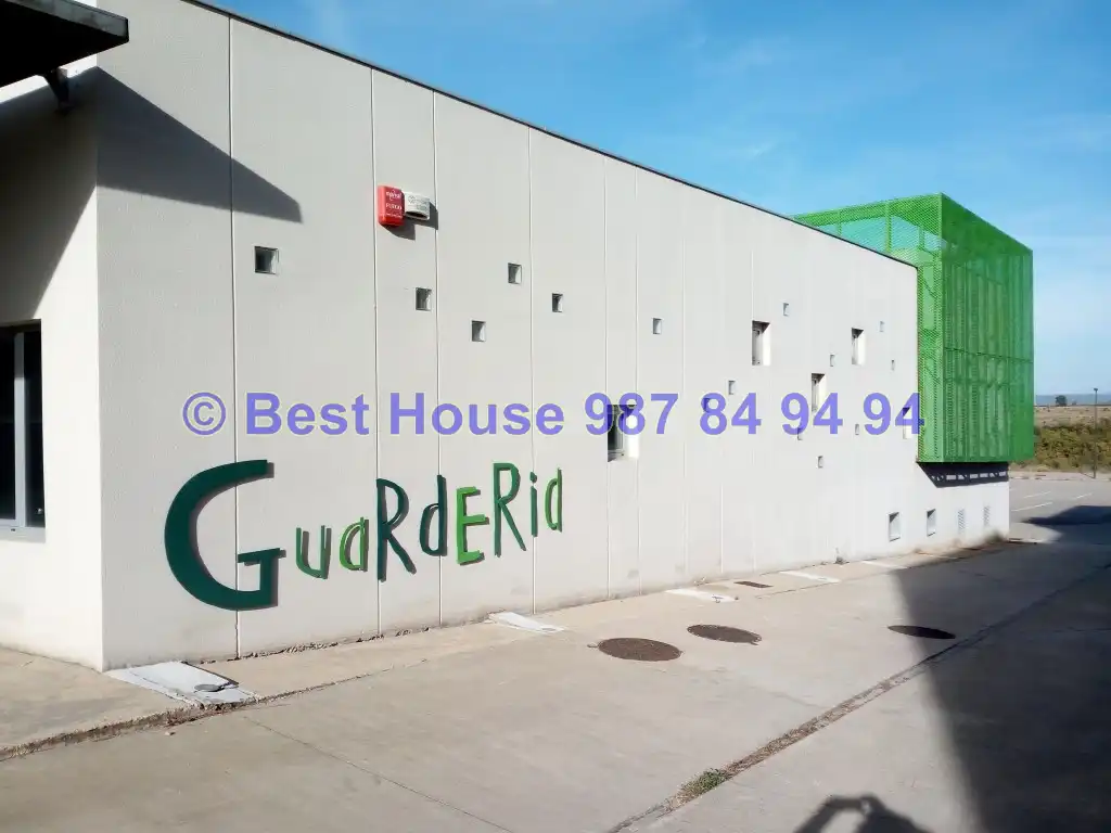 Gebäude zum Verkauf in Cuadros