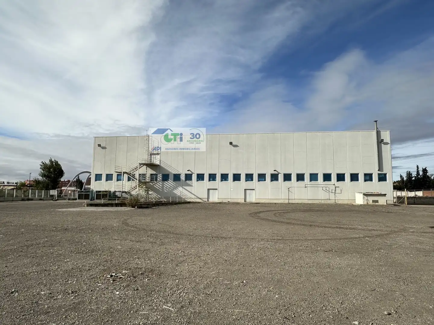 Exterior view of Industrial buildings for rent in Zaragoza