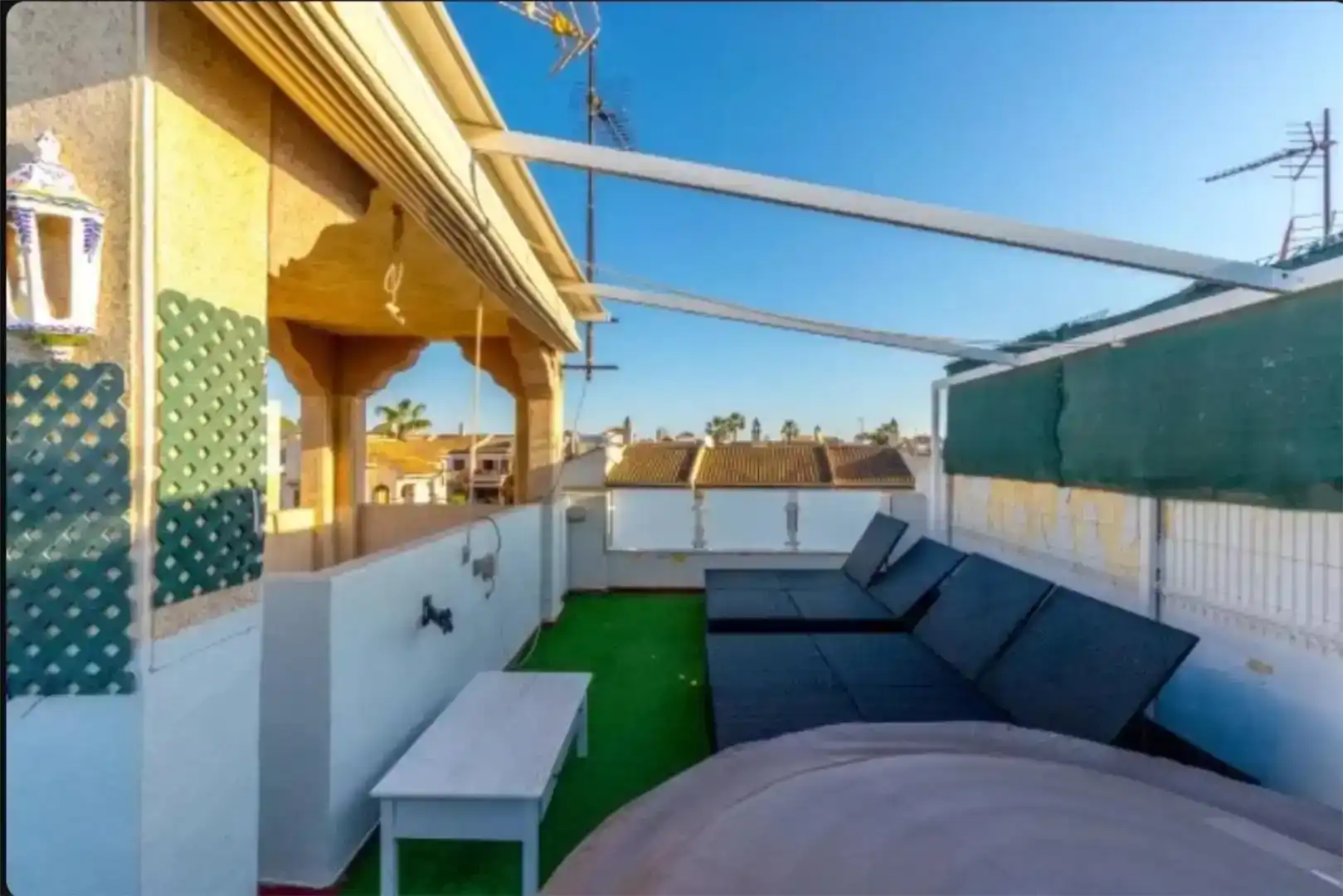 Terrassa de Casa adosada en venda en Torrevieja amb Aire condicionat