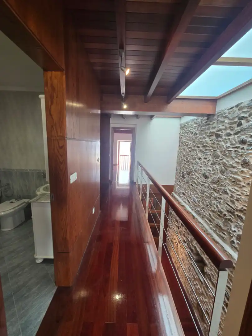 Casa adosada en venta en Viveiro con Calefacción, Parquet y Horno