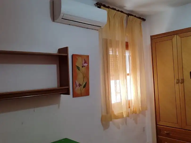 Bedroom of Flat for share in Almagro  with Air Conditioner, Heating and Furnished