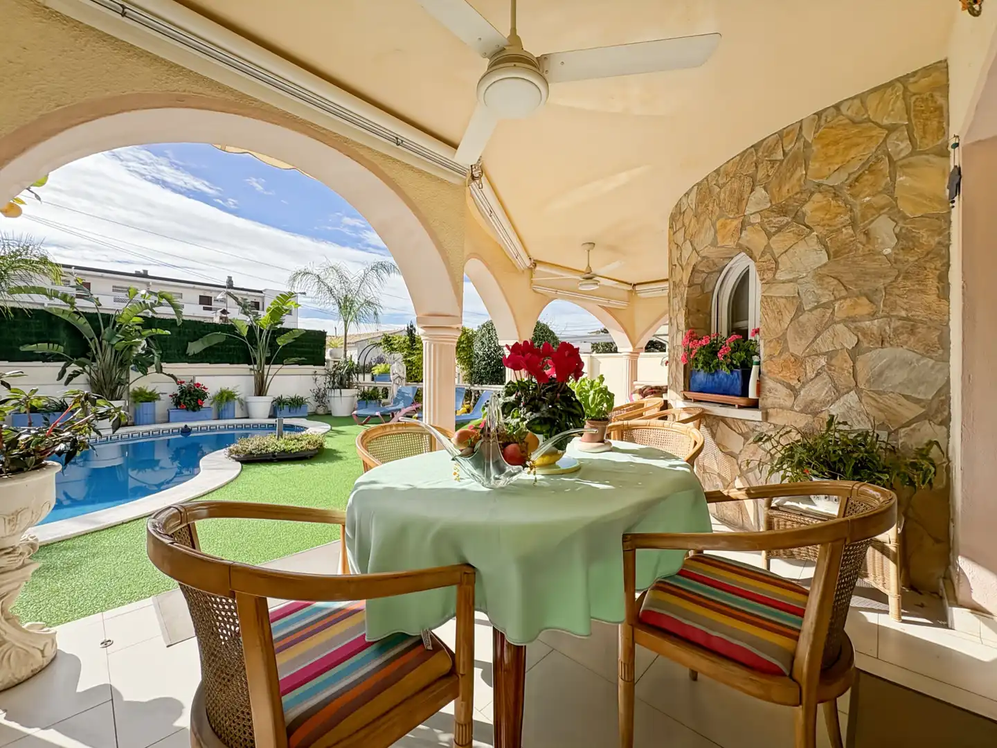 Casa amb piscina en venda a Requesens, imagen 3