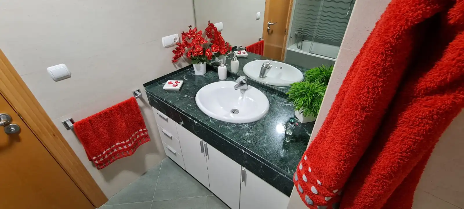 Bathroom of Flat for sale in Roquetas de Mar  with Terrace and Community pool