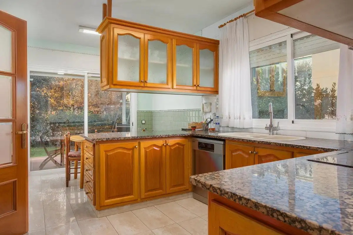 Cuina de Casa o xalet en venda en Fornells de la Selva amb Aire condicionat, Calefacció i Jardí privat