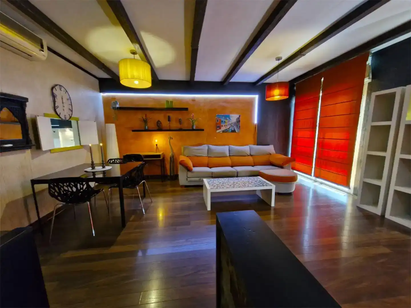 Wohnzimmer von Wohnung zur Miete in  Sevilla Capital mit Klimaanlage