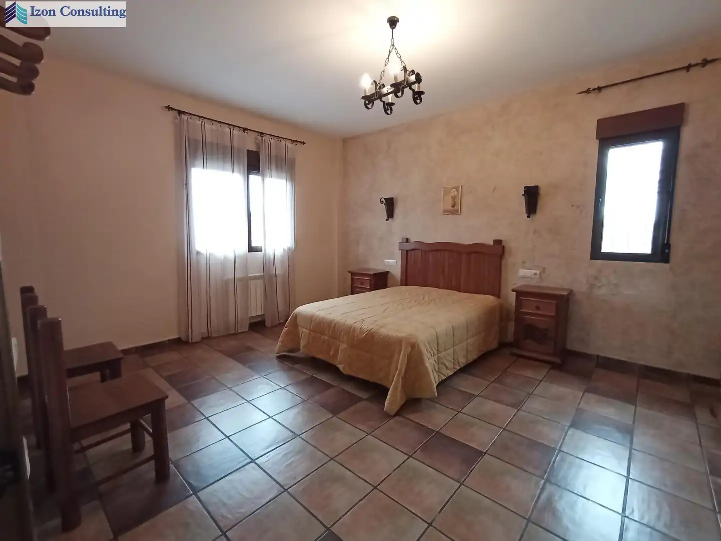 Habitación de Casa o chalet en venta en Robledo con Calefacción, Trastero y Amueblado