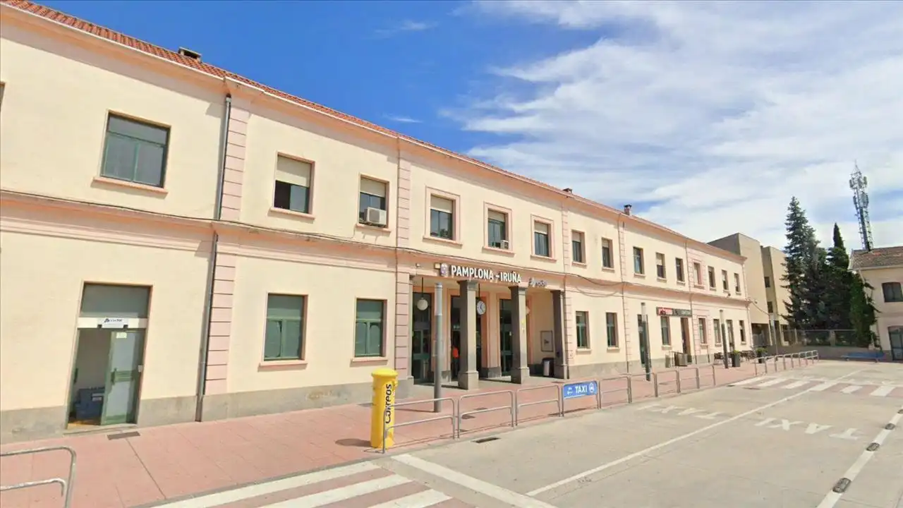 Vista exterior de Dúplex en venda en Buztintxuri