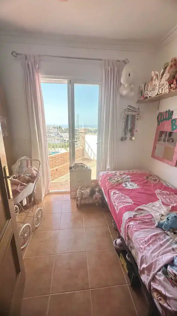 Habitación de Casa adosada en venta en Nerja