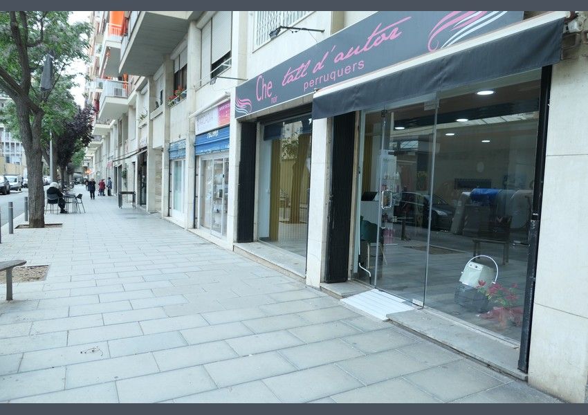 Exterior view of Premises for sale in  Barcelona Capital