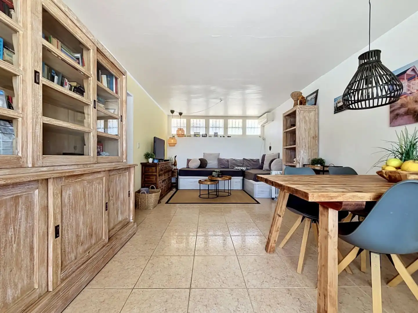 Sala d'estar de Casa o xalet en venda en Benidorm amb Aire condicionat, Calefacció i Jardí privat