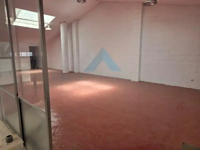Fabrikhallen zur Miete in Alcalá de Henares mit Alarm