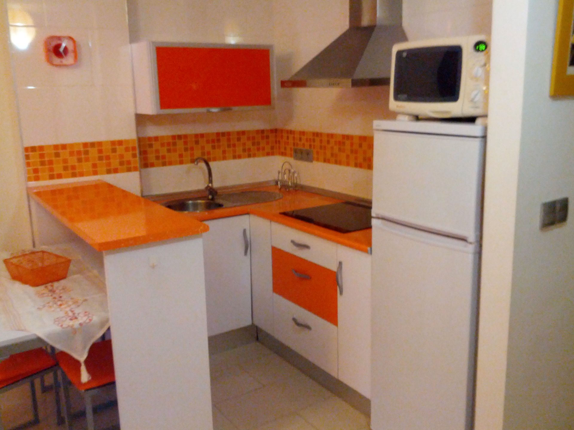 Cuina de Apartament de lloguer en Atarfe amb Calefacció, Moblat i Rentadora