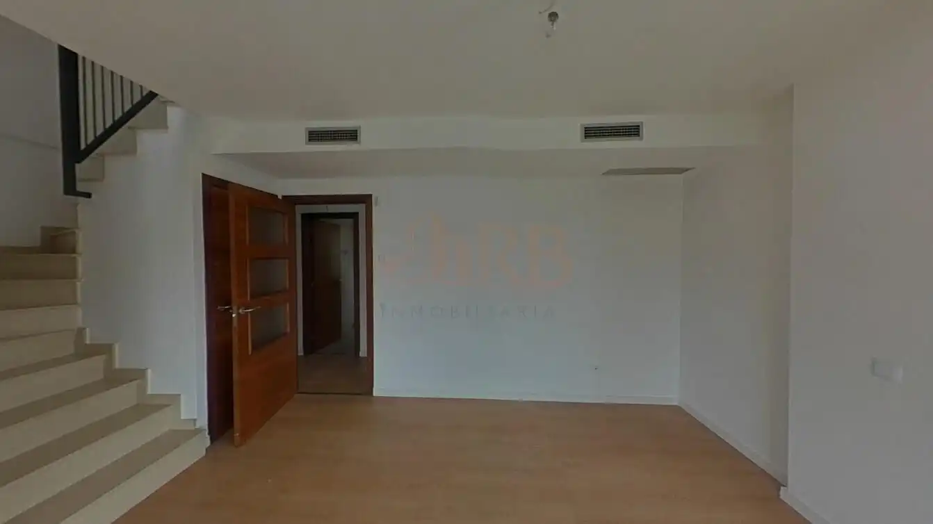 Piso en venta en Castelldefels con Piscina comunitaria