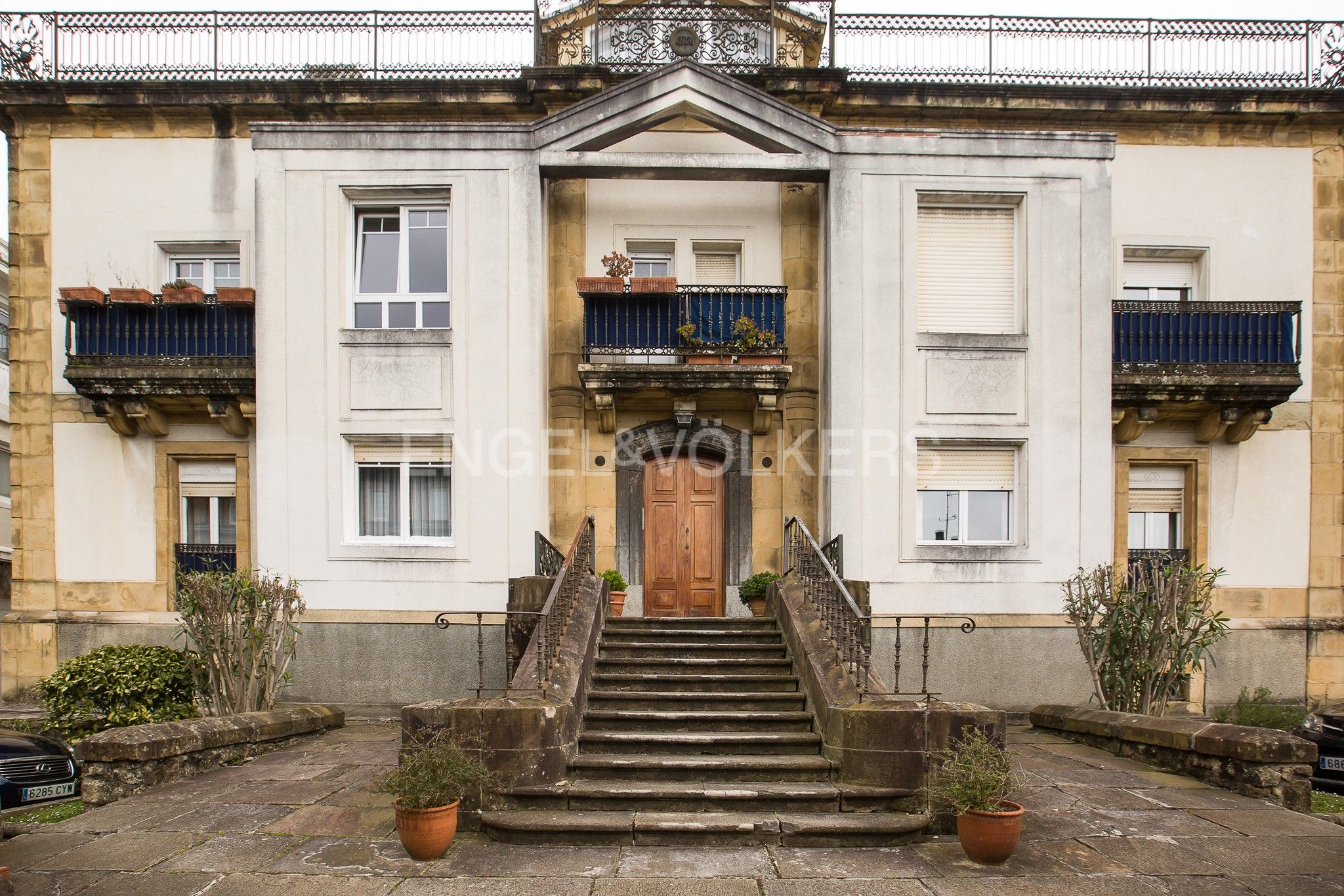 Exterior view of Duplex for sale in Getxo   with Heating, Private garden and Parquet flooring