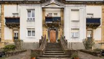 Vista exterior de Dúplex en venda en Getxo  amb Aire condicionat, Calefacció i Jardí privat