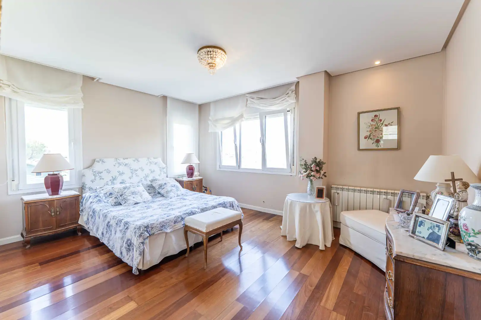 Dormitori de Casa o xalet en venda en Torrelodones amb Calefacció, Jardí privat i Parquet