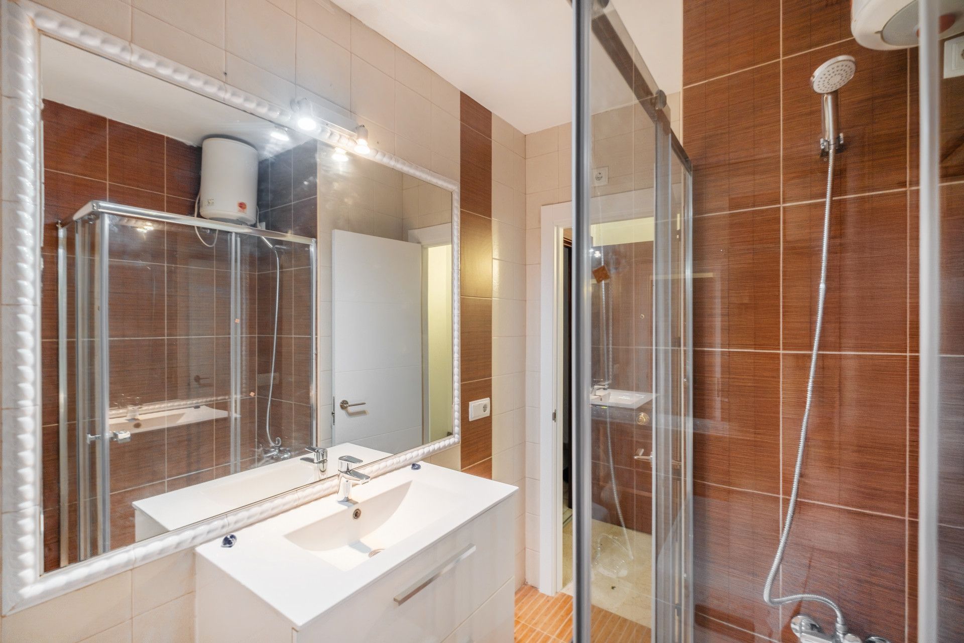 Bany de Apartament en venda en Marbella amb Aire condicionat, Piscina i Balcó
