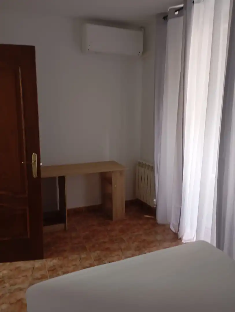 Bedroom of Flat for rent in Madrid  with Air Conditioner, Heating and Terrace