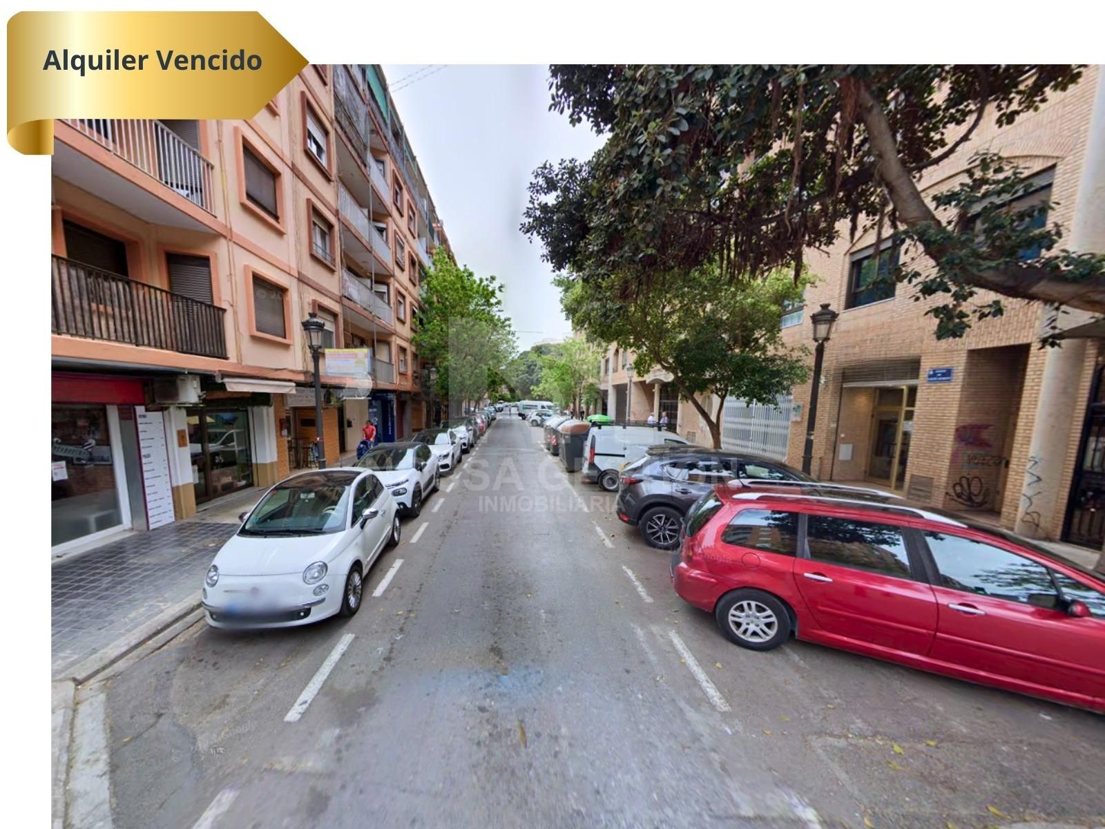 Vista exterior de Estudi en venda en  Valencia Capital amb Balcó