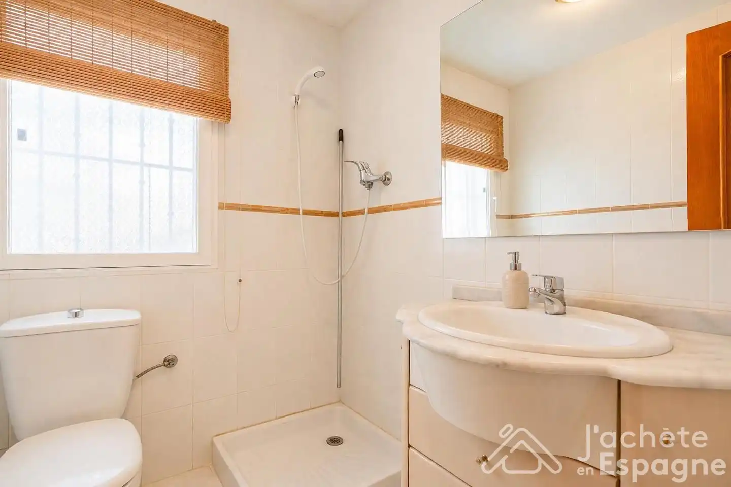 Baño de Casa o chalet en venta en Gilet con Aire acondicionado, Jardín privado y Terraza
