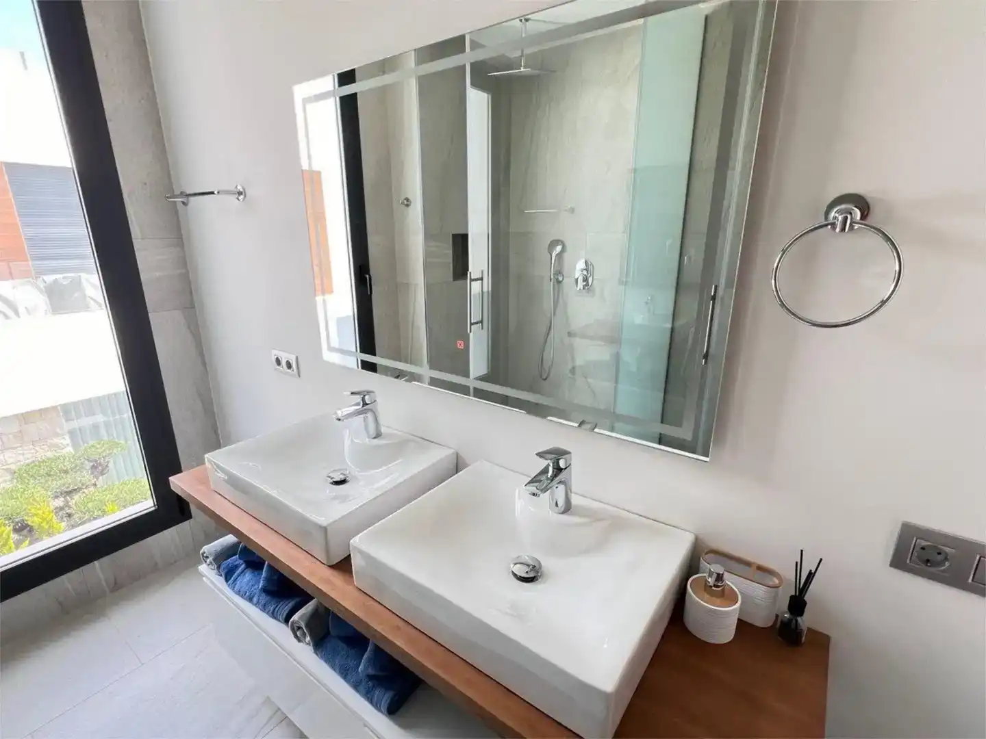 Baño de Casa o chalet de alquiler en Benidorm con Aire acondicionado, Jardín privado y Trastero