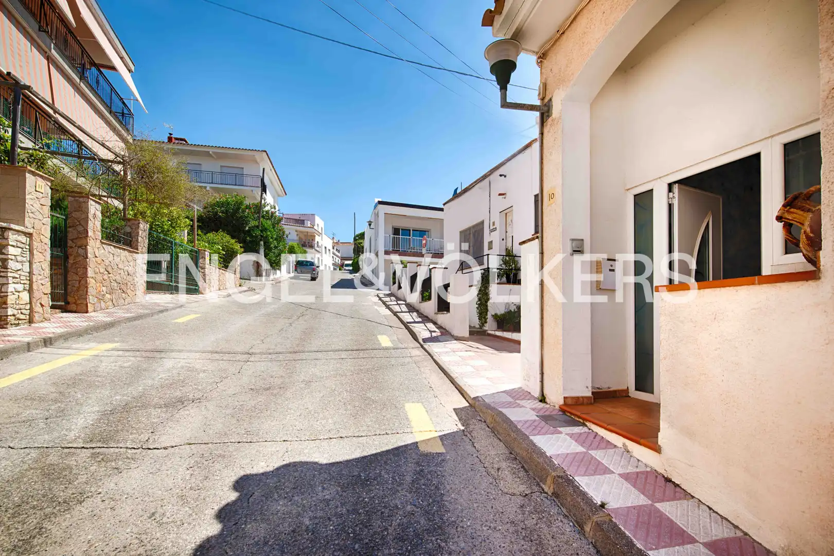 Vista exterior de Piso en venta en Llançà con Aire acondicionado y Terraza
