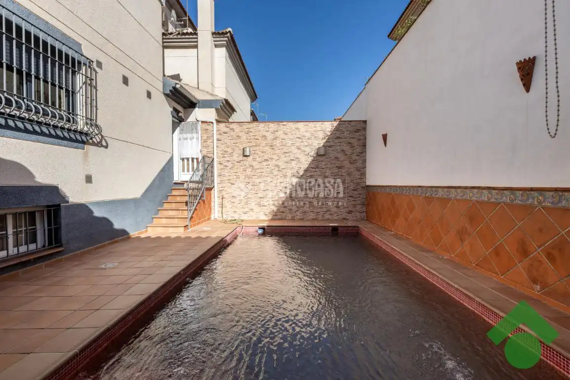 Piscina de Casa o chalet en venta en Ogíjares con Aire acondicionado y Calefacción