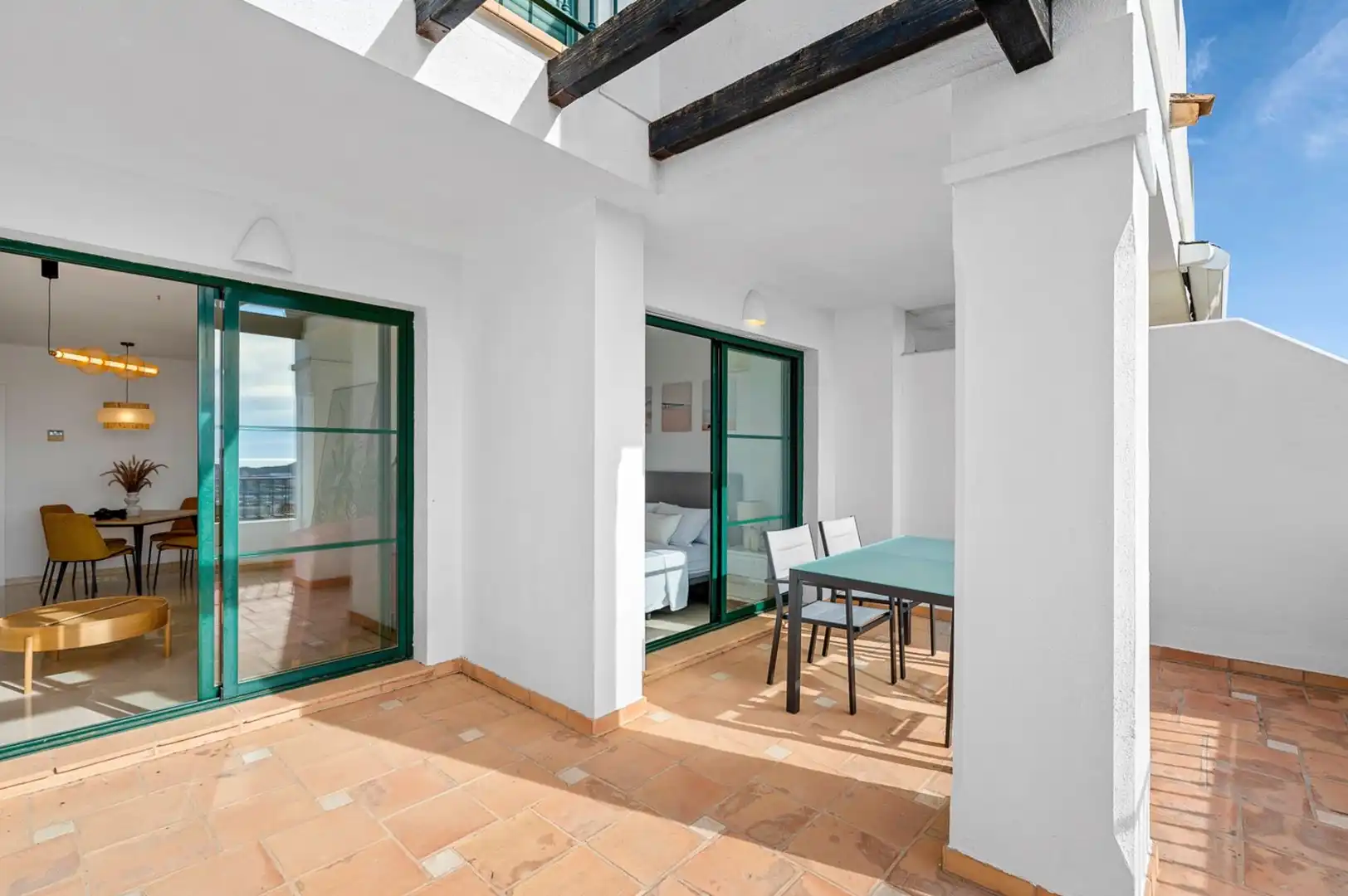 Apartment with pool for sale in Golf Bahía, imagen 3