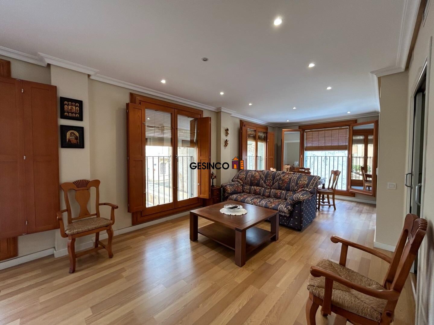Sala d'estar de Pis en venda en  Valencia Capital amb Aire condicionat, Parquet i Traster