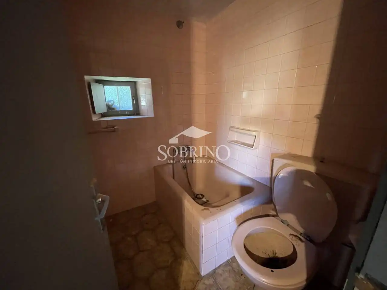 Badezimmer von Haus oder Chalet zum Verkauf in Llanes mit Privatgarten
