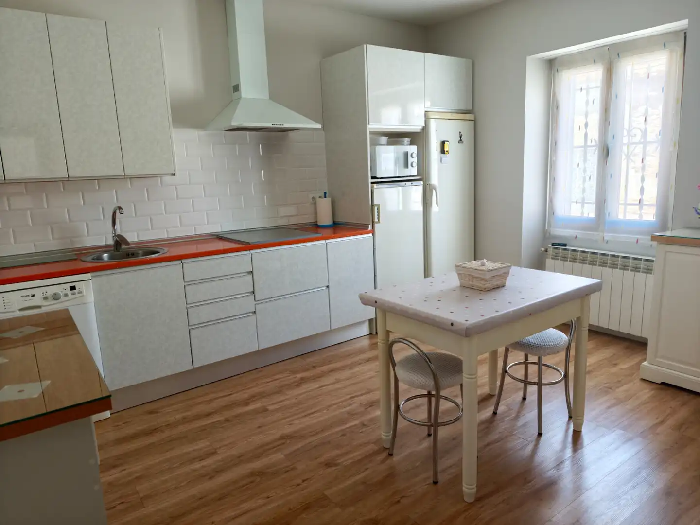 Cuina de Casa o xalet en venda en Consuegra amb Aire condicionat, Calefacció i Terrassa