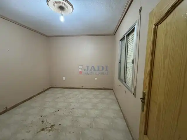Piso en venta en Valdepeñas con Calefacción y Trastero