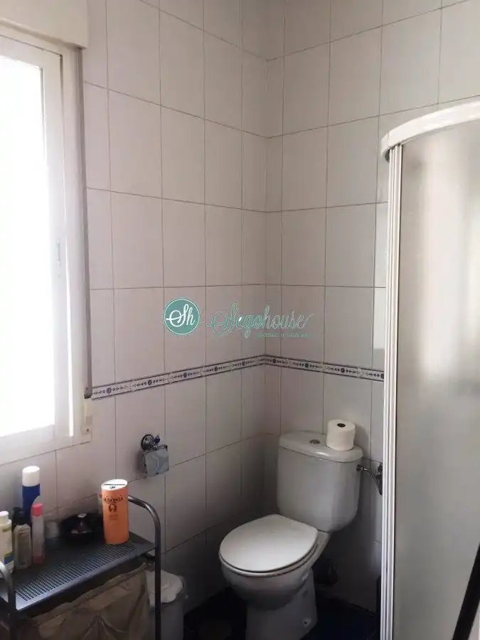 Baño de Piso en venta en Segovia con Trastero y Balcón