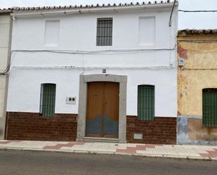 Vista exterior de Finca rústica en venda en Castuera amb Terrassa