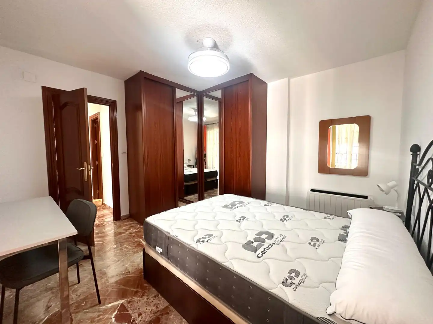 Bedroom of Flat for rent in Granada  with Air Conditioner, Heating and Terrace