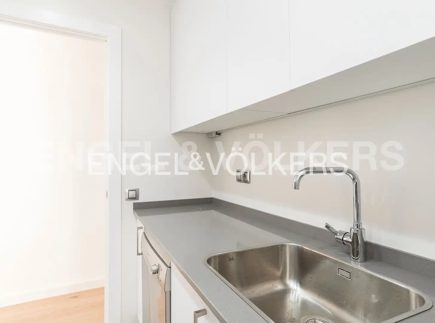 Cuina de Pis en venda en Barcelona amb Aire condicionat, Calefacció i Parquet