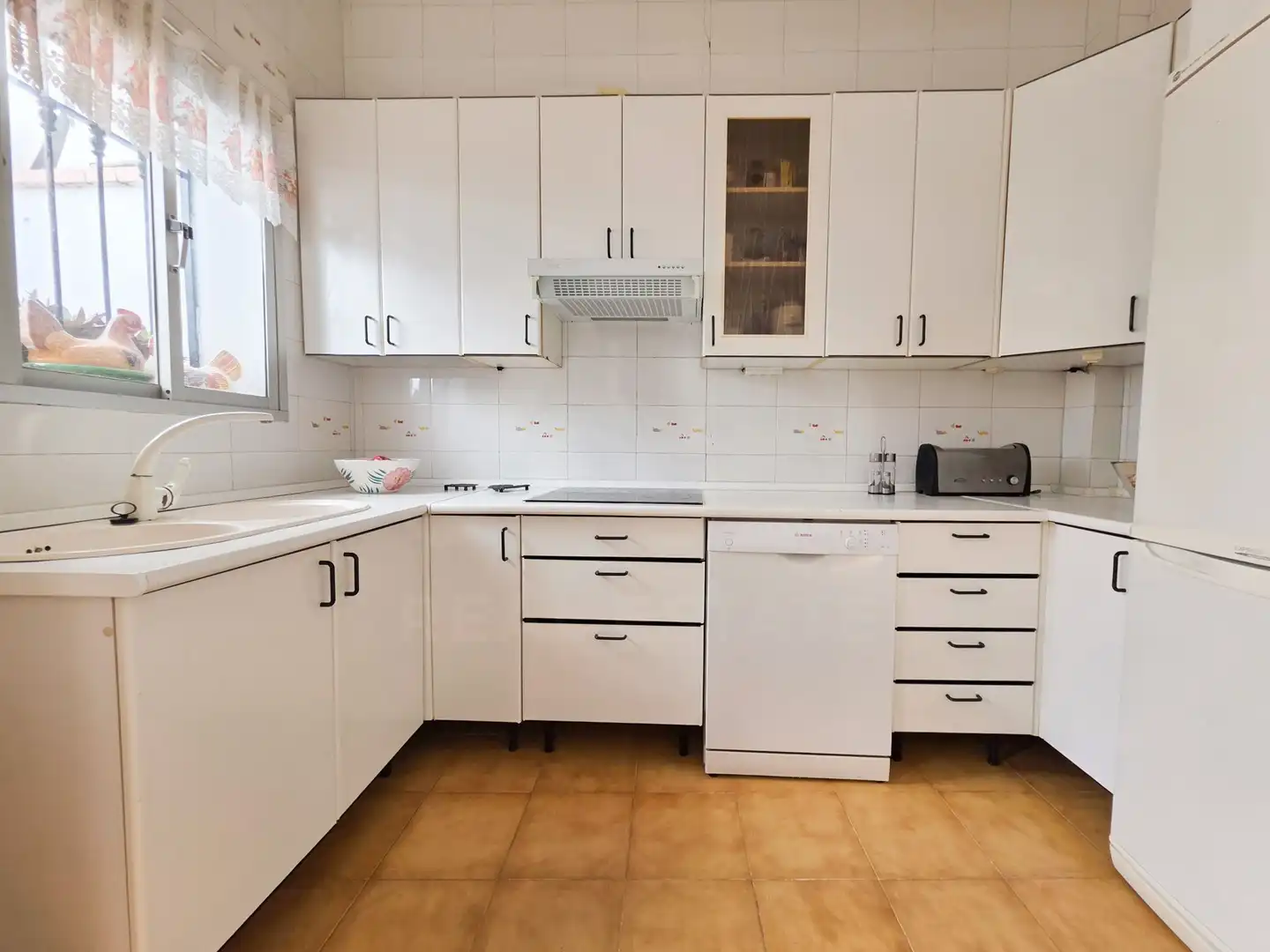 Cuina de Casa o xalet en venda en Málaga amb Aire condicionat, Calefacció i Terrassa