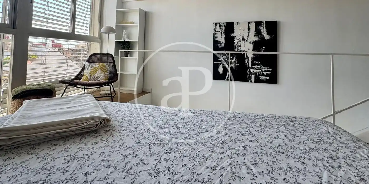 Bedroom of Duplexes for rent in Valencia  with Air Conditioner, Heating and Furnished