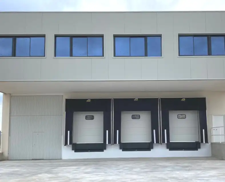 Vista exterior de Nave industrial en venta en Paterna