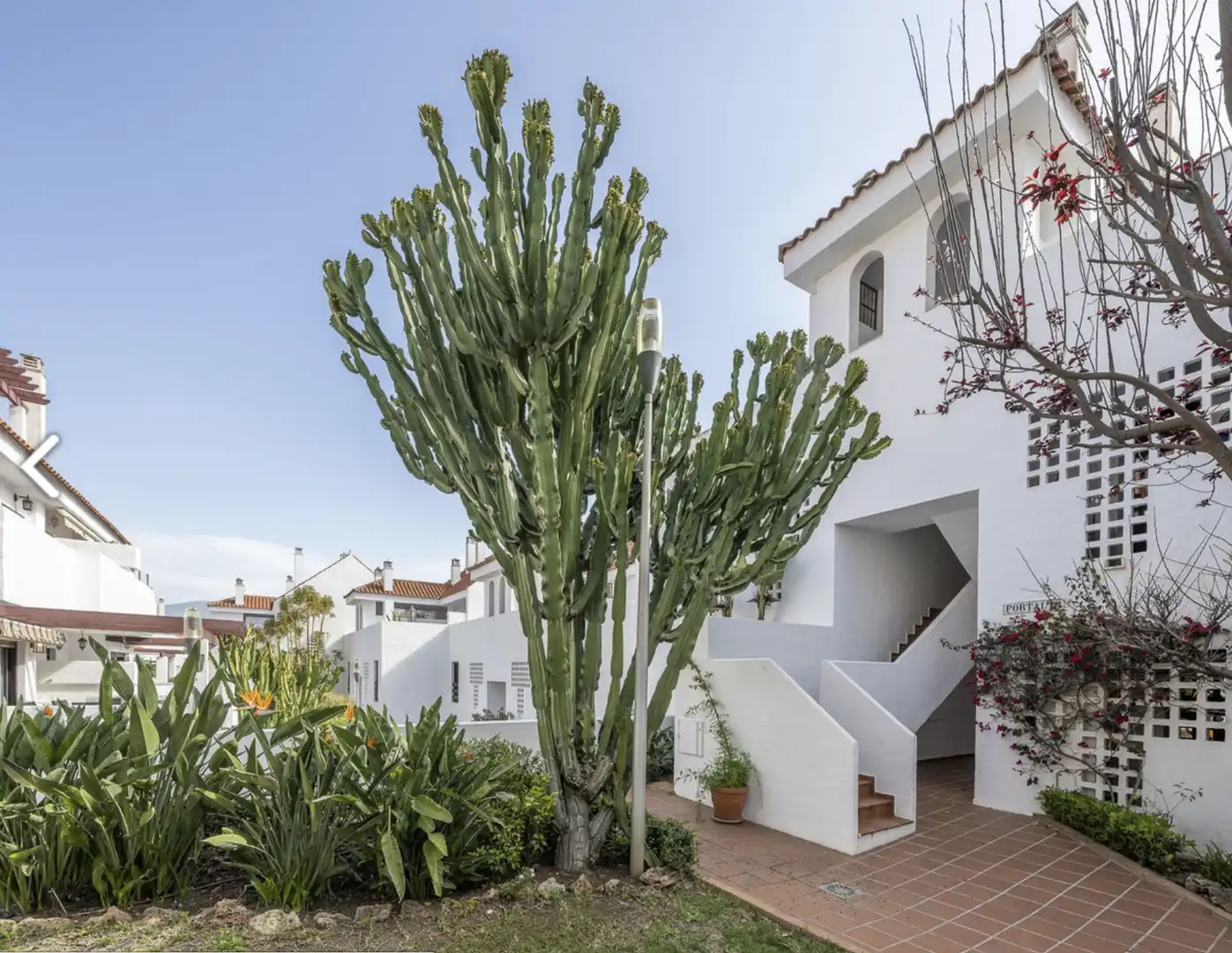 Vista exterior de Apartamento en venta en Marbella con Aire acondicionado, Terraza y Piscina