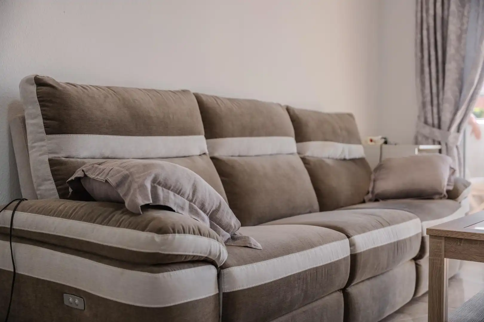 Sala de estar de Apartamento en venta en Adeje con Terraza, Amueblado y Piscina comunitaria